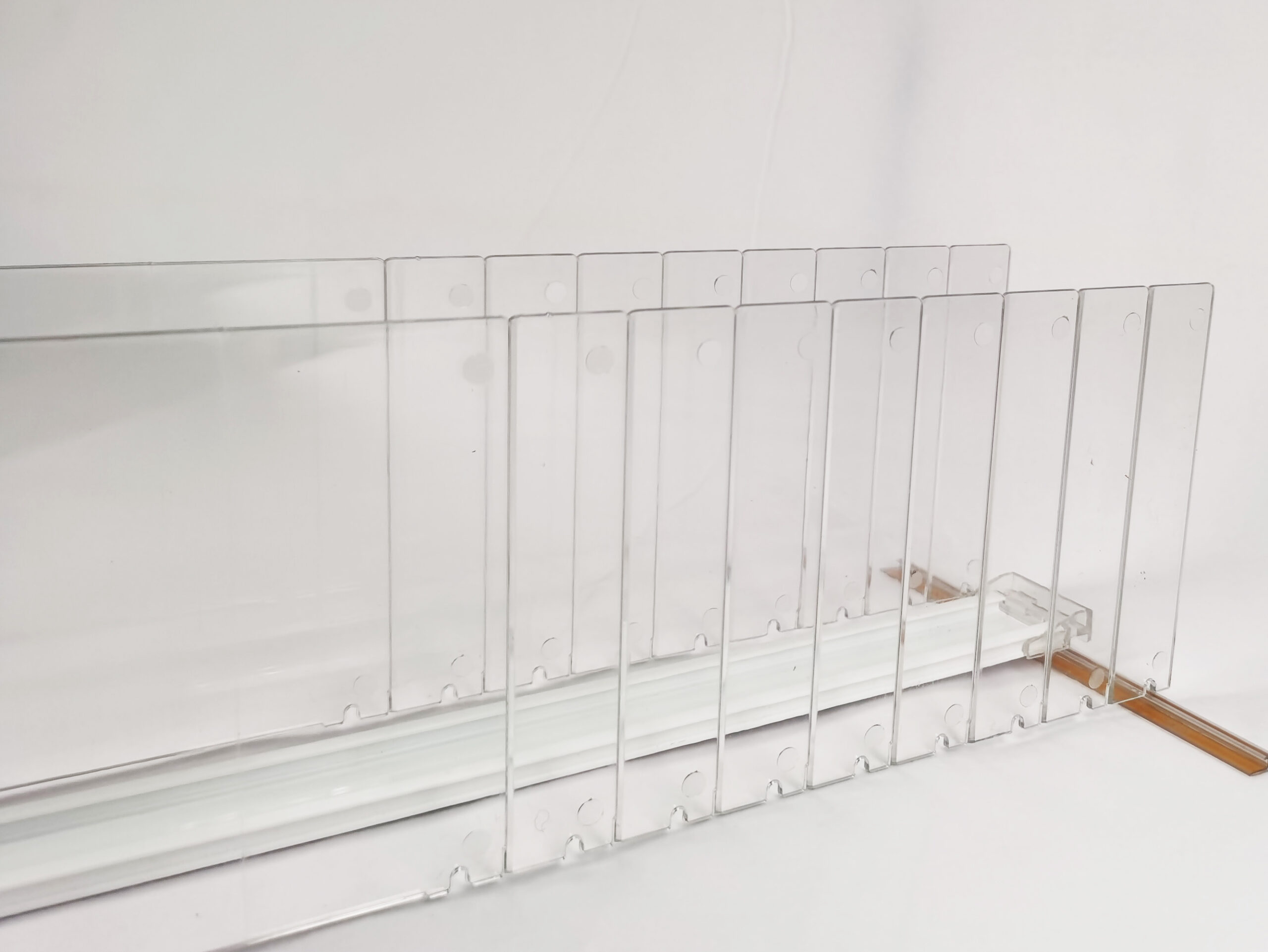 Micuta Plastic / Acrylic Shelf Divider