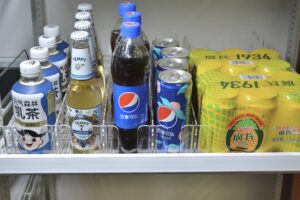 shelf gravity feed sliding mat with beverages (3)